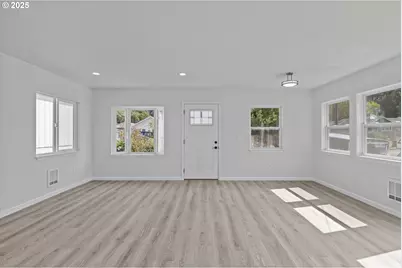 1175 N Dean St, Coquille, OR 97423 - Photo 9