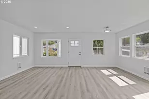 1175 N Dean St, Coquille, OR 97423 - Photo 9