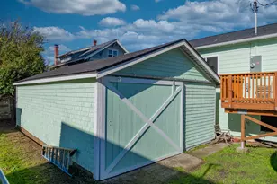 1175 N Dean St, Coquille, OR 97423 - Photo 5