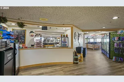 88416 1st Ave #101, Florence, OR 97439 - Photo 17