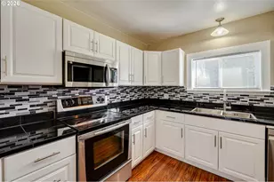 2901 Fruit Valley Rd, Vancouver, WA 98660 - Photo 9