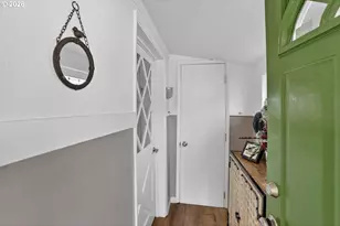 1817 N Jantzen Ave, Portland, OR 97217 - Photo 5