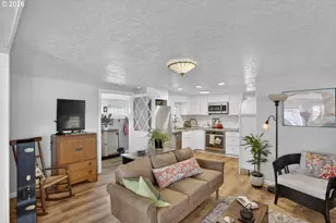 1817 N Jantzen Ave, Portland, OR 97217 - Photo 9