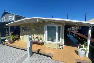 1817 N Jantzen Ave, Portland, OR 97217 - Photo 3