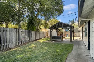 2140 SW Huntington Ave, Portland, OR 97225 - Photo 33