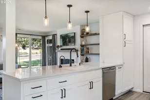 2140 SW Huntington Ave, Portland, OR 97225 - Photo 13