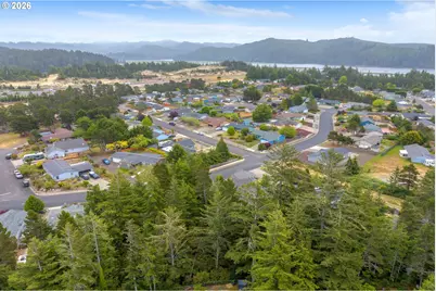 1639 Willow Loop, Florence, OR 97439 - Photo 13