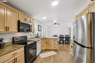 127 Pioneer Ave NE, Castle Rock, WA 98611 - Photo 15