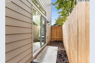 6913 N Bank St, Portland, OR 97203 - Photo 17