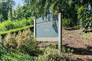 2393 SW Park Pl, Portland, OR 97205 - Photo 39