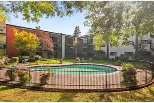2393 SW Park Pl, Portland, OR 97205 - Photo 35
