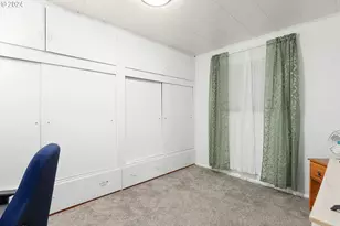 1669 Hayes St, North Bend, OR 97459 - Photo 5