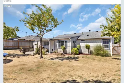 1669 Hayes St, North Bend, OR 97459 - Photo 19