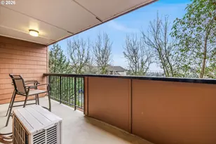 200 Oswego Summit, Lake Oswego, OR 97035 - Photo 17