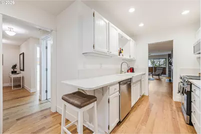 200 Oswego Summit, Lake Oswego, OR 97035 - Photo 9