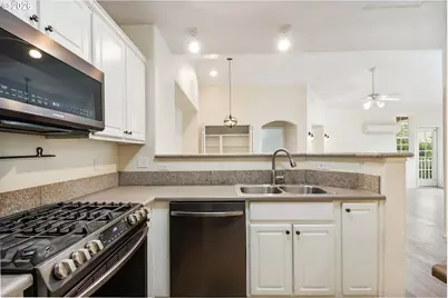 4650 Summerlinn Way, West Linn, OR 97068 - Photo 11