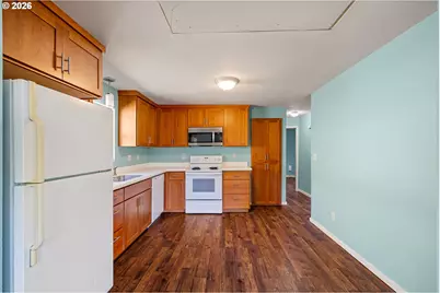 628 G St, Springfield, OR 97477 - Photo 9