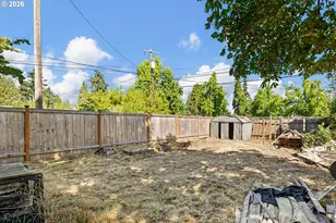 628 G St, Springfield, OR 97477 - Photo 21