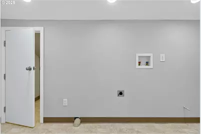 10186 SE Talbert St, Clackamas, OR 97015 - Photo 37