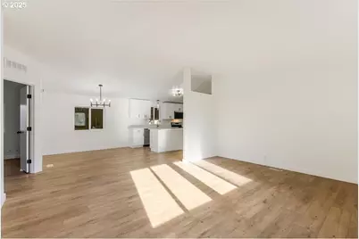 12323 SE Holgate Blvd #6, Portland, OR 97236 - Photo 9