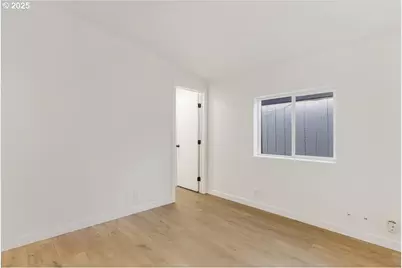 12323 SE Holgate Blvd #6, Portland, OR 97236 - Photo 17