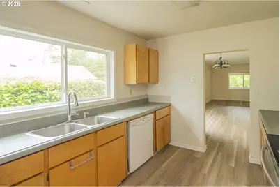 6617 SE 85th Ave, Portland, OR 97266 - Photo 9