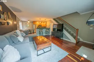 2136 SE Hawthorne Blvd, Portland, OR 97214 - Photo 9