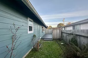 2691 14th St, North Bend, OR 97459 - Photo 5