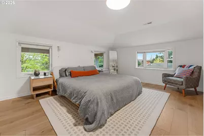 2400 SW Richardson St, Portland, OR 97239 - Photo 13
