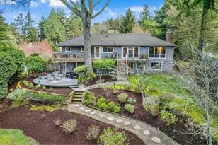 2400 SW Richardson St, Portland, OR 97239 - Photo 3