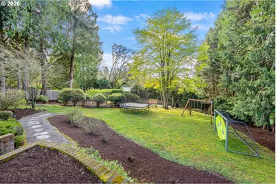 2400 SW Richardson St, Portland, OR 97239 - Photo 39