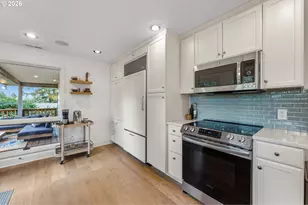 2400 SW Richardson St, Portland, OR 97239 - Photo 11