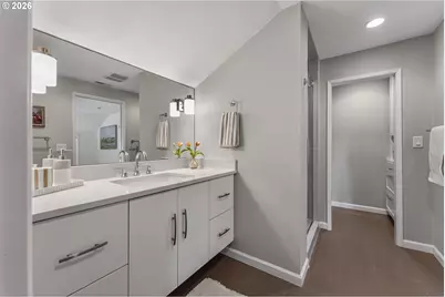 2400 SW Richardson St, Portland, OR 97239 - Photo 19