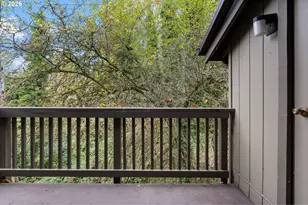 7556 SW Barnes Rd, Portland, OR 97225 - Photo 25