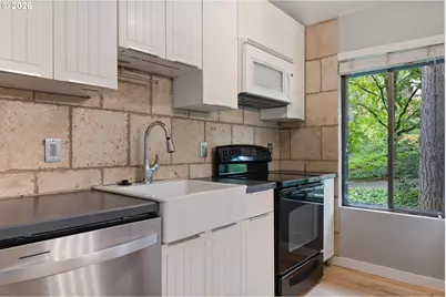 7556 SW Barnes Rd #A, Portland, OR 97225 - Photo 13