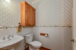 891 S Park St, Carlton, OR 97111 - Photo 29