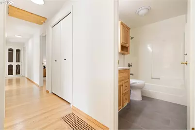 129 NE 39th Ave, Hillsboro, OR 97124 - Photo 25