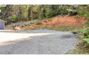 252 Hamilton Heights Ln, Glendale, OR 97442 - Photo 5