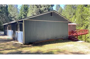252 Hamilton Heights Ln, Glendale, OR 97442 - Photo 13