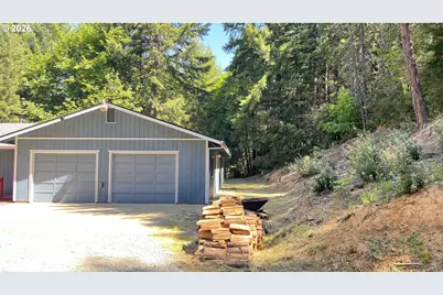 252 Hamilton Heights Ln, Glendale, OR 97442 - Photo 7