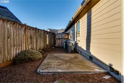 90 Daniel Dr, Eugene, OR 97404 - Photo 45