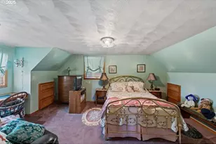 527 W Fourth St, Coquille, OR 97423 - Photo 35