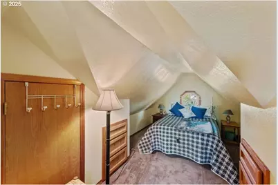 527 W 4th St, Coquille, OR 97423 - Photo 39