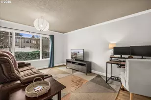 9221 N Lombard St, Portland, OR 97203 - Photo 5