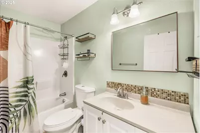 9221 N Lombard St #11, Portland, OR 97203 - Photo 15