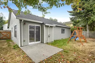 915 NE Mariners Loop, Portland, OR 97211 - Photo 29