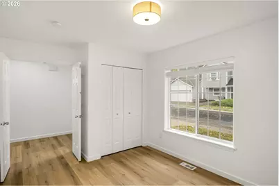 915 NE Mariners Loop, Portland, OR 97211 - Photo 21