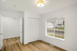 915 NE Mariners Loop, Portland, OR 97211 - Photo 21