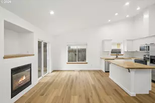915 NE Mariners Loop, Portland, OR 97211 - Photo 7