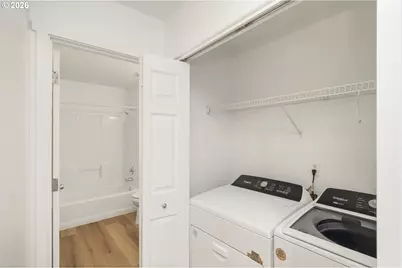 915 NE Mariners Loop, Portland, OR 97211 - Photo 25